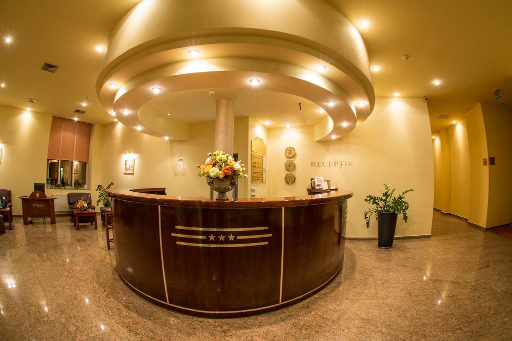 Hotel Alinalex - Paradisul Acvatic براشوف المظهر الخارجي الصورة
