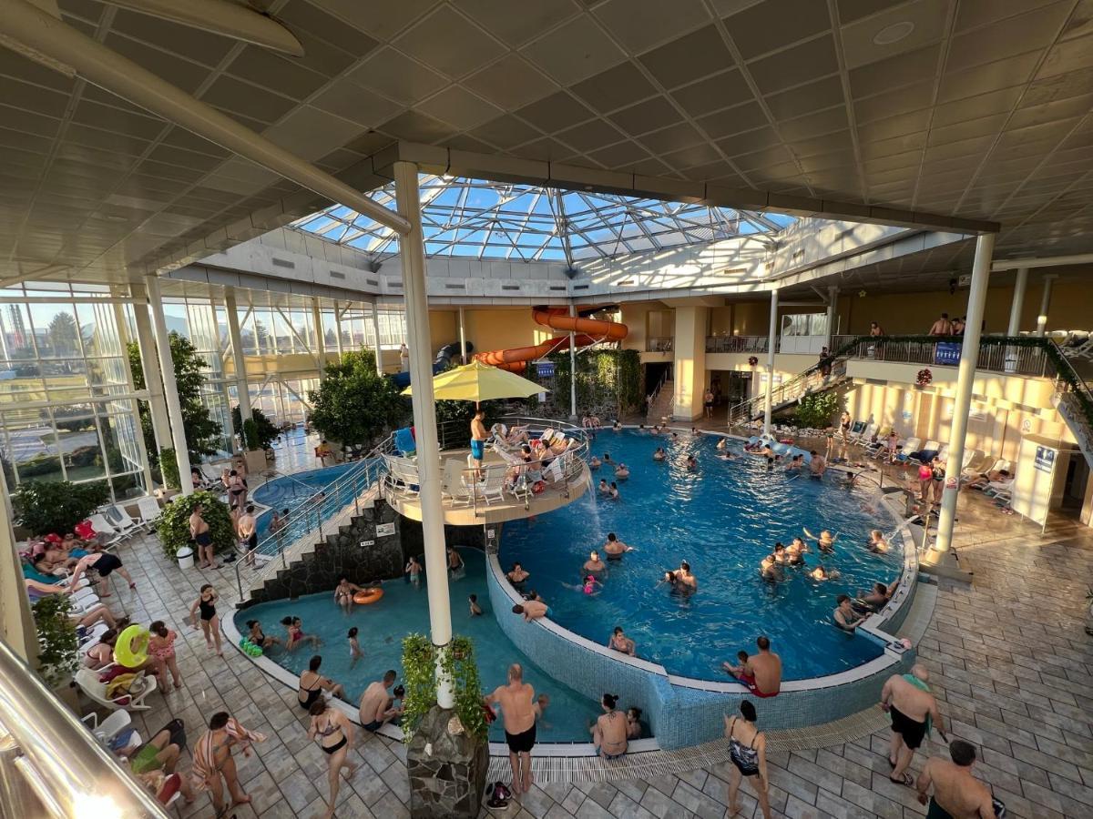 Hotel Alinalex - Paradisul Acvatic براشوف المظهر الخارجي الصورة