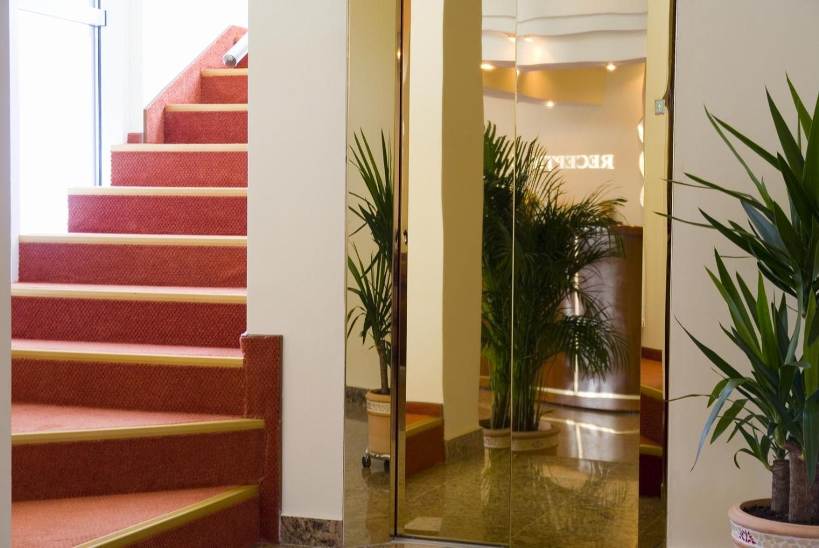 Hotel Alinalex - Paradisul Acvatic براشوف المظهر الخارجي الصورة